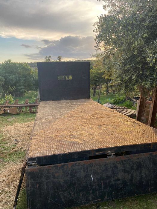 Caixa de Carga Reforçada para carrinha (carroçaria)