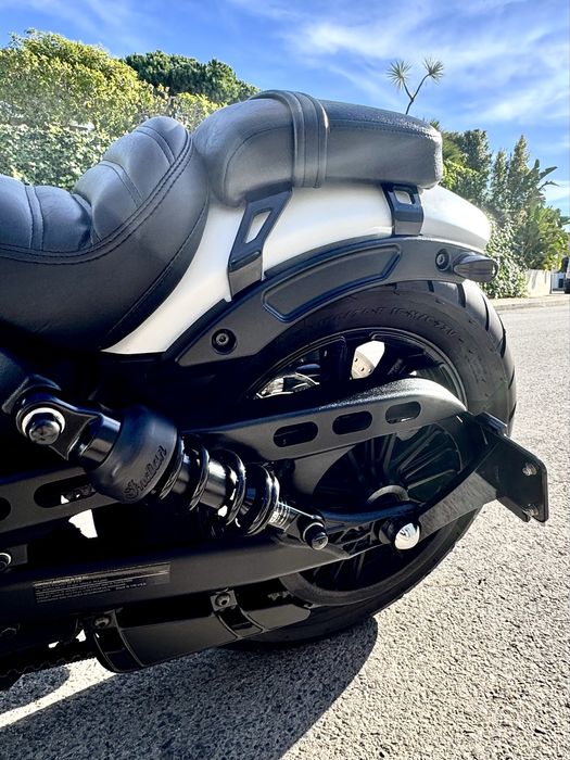 Indian Scout Bobber (white Smoke)