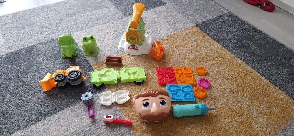 Play-Doh zestaw akcesoriów – wyciskarka, fryzjer, foremki, traktor – d