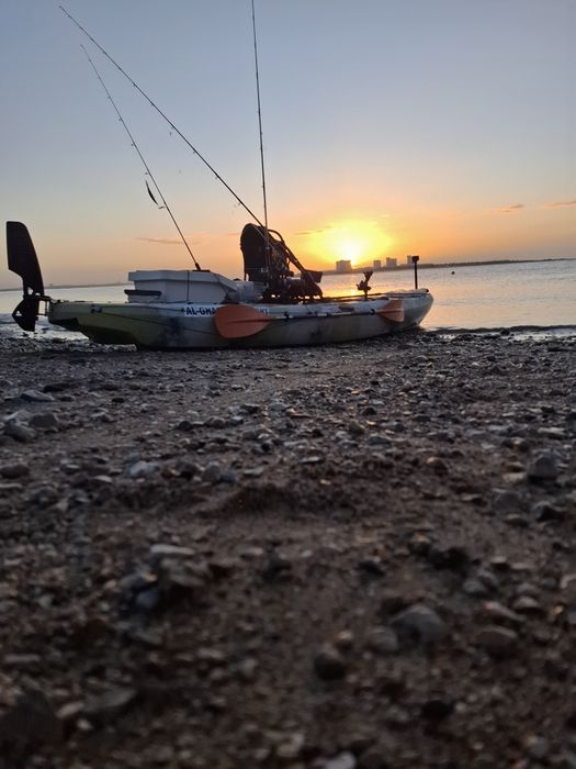 Kayak de pesca Narval, motor, bateria, carregador