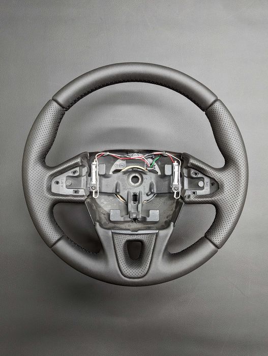 Kierownica Renault Megane 3  świeżo obszyta