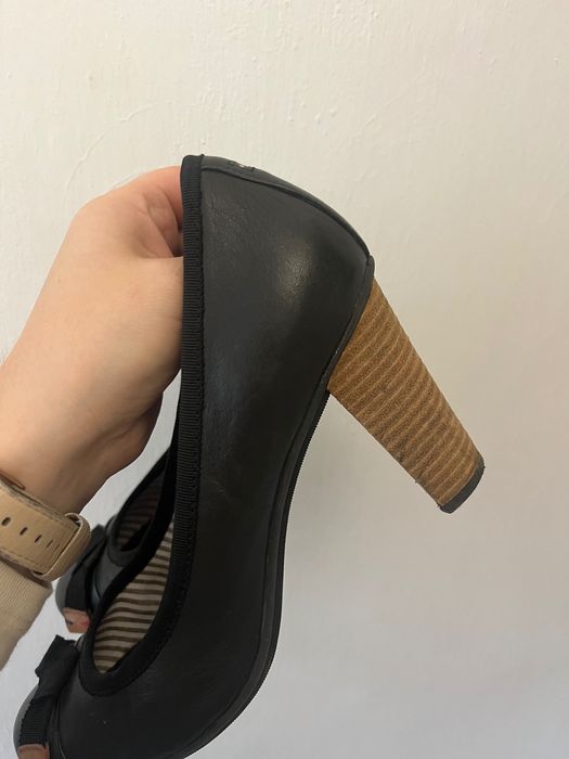 Buty na koturnie damskie