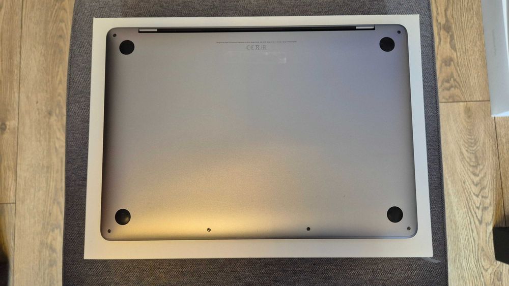 Apple MacBook Pro 13” M1 16GB 256GB Space Gray A2338 + pudełko