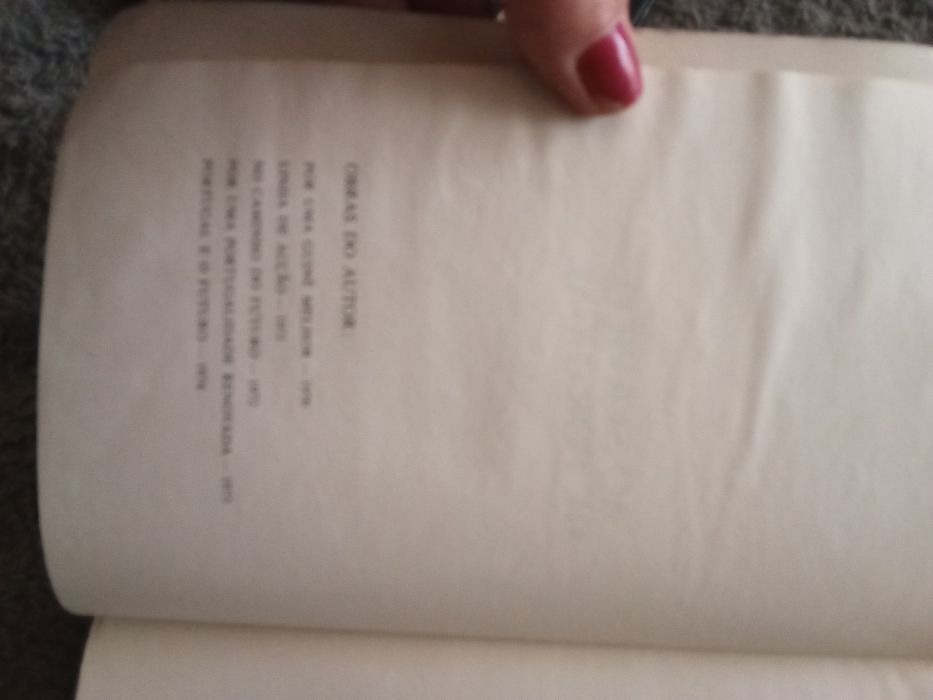 Livro de António Spínola