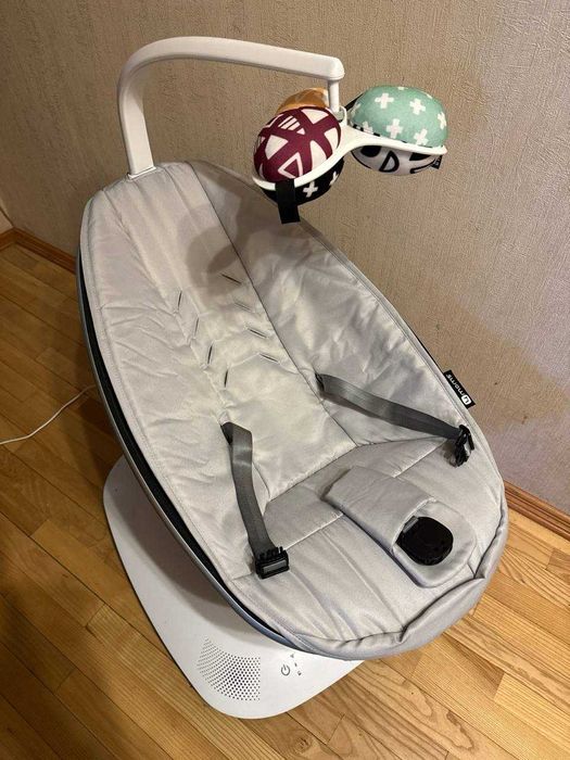 Крісло-гойдалка 4moms mamaRoo 5.0, заколисуючий центр (повний комплект)