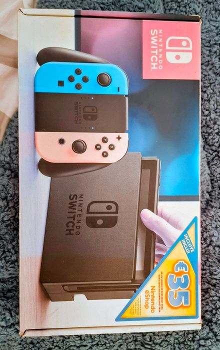 Nintendo Switch (como nova)