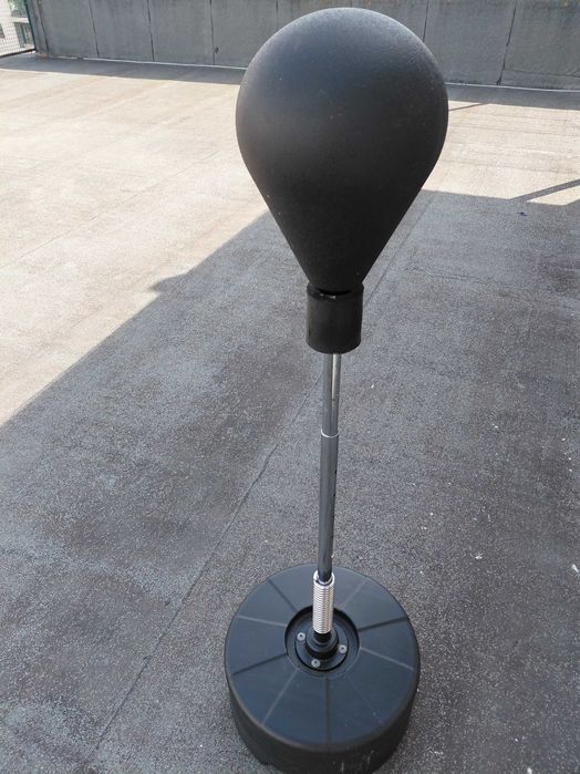 Saco Boxe Domyos com Base Lastrada em Preto