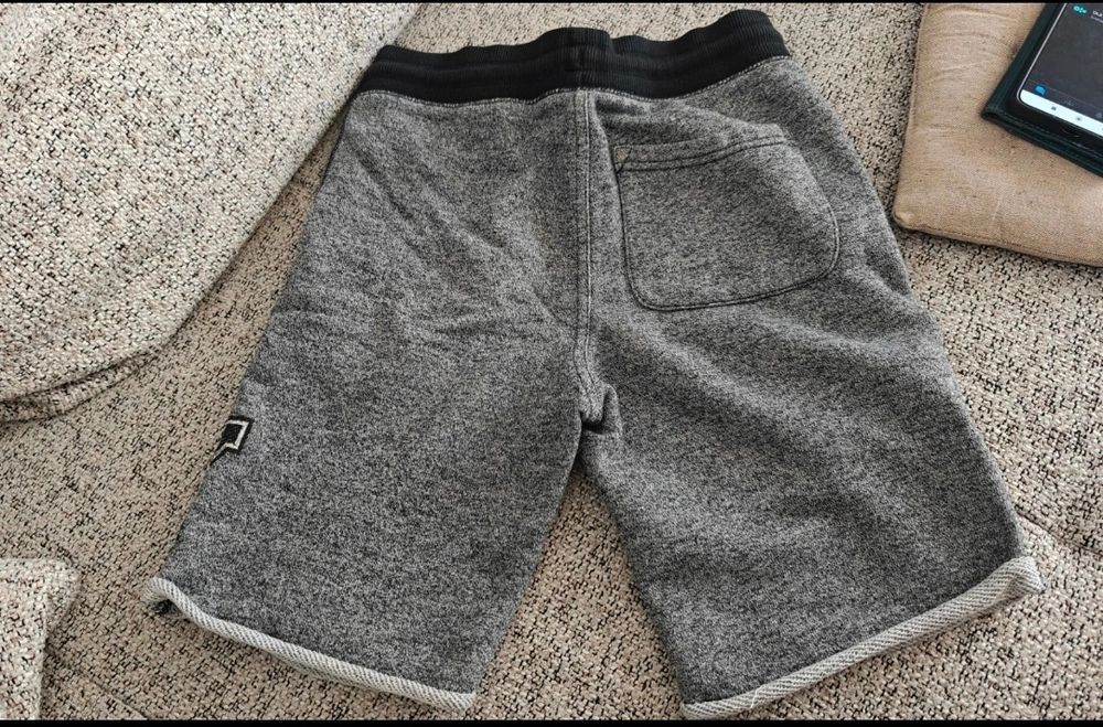 Spodenki szorty H&M 146