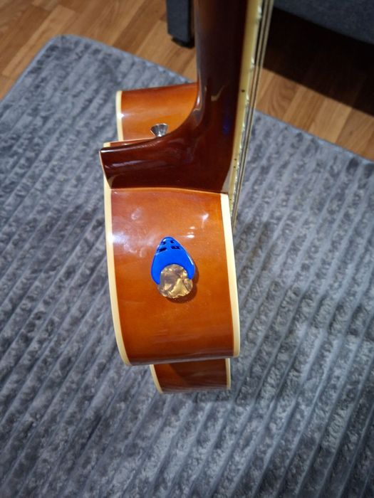 Caravan Music - акустична гітара