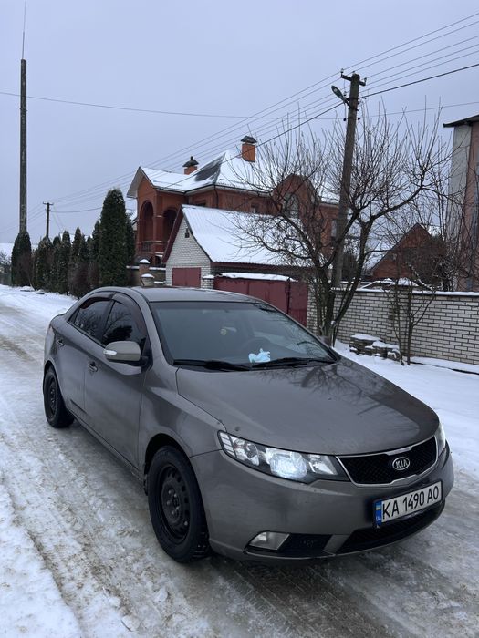 Продам KIA Cerato 1.6газ/бенз