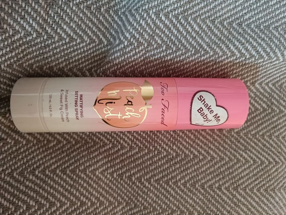 Peach Mist Too Faced mgiełka utrwalająca