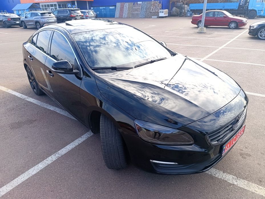 Автомобиль Свеже Пригнанна Volvo S60 T5