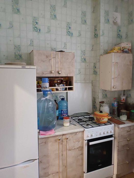 +Продам часть  дома  ул. 12 Апреля район Набережной 32000 дол.