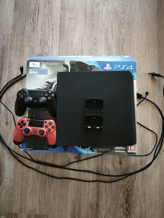 PlayStation 4 slim 1TB
