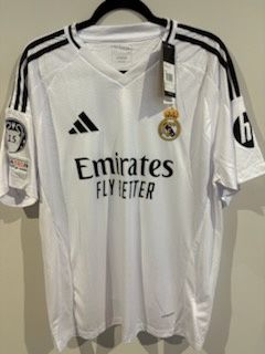 Koszulka Real Madryt z i UEFA i z nazwis kiem