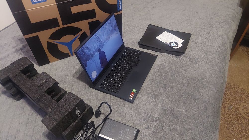 Lenovo legion 5 RTX3050 15.6" FHD IPS 165H