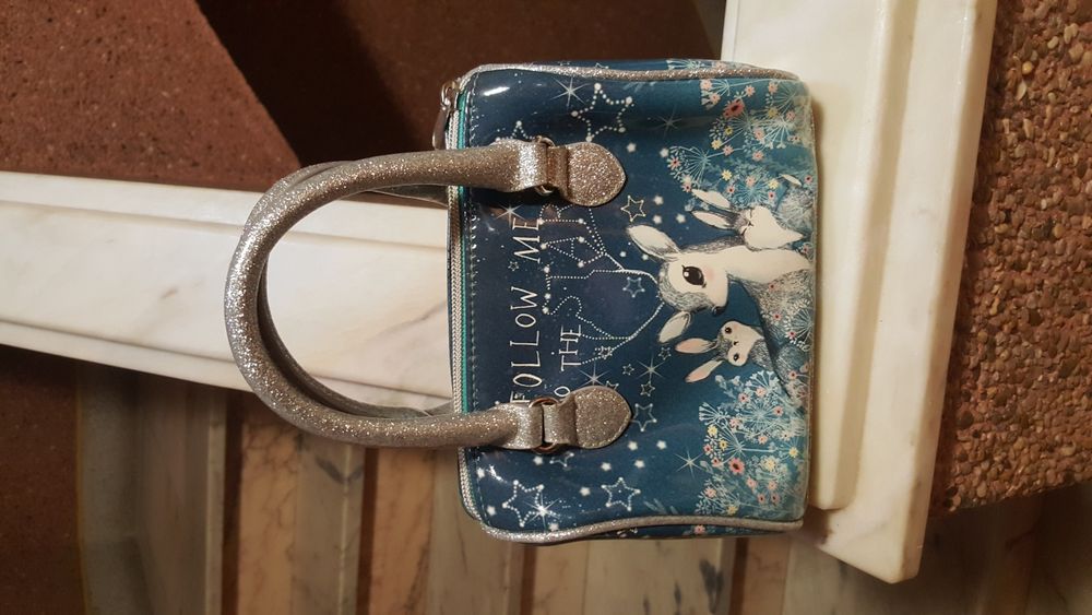 Lancheira com copo Princesas Disney e Bambi