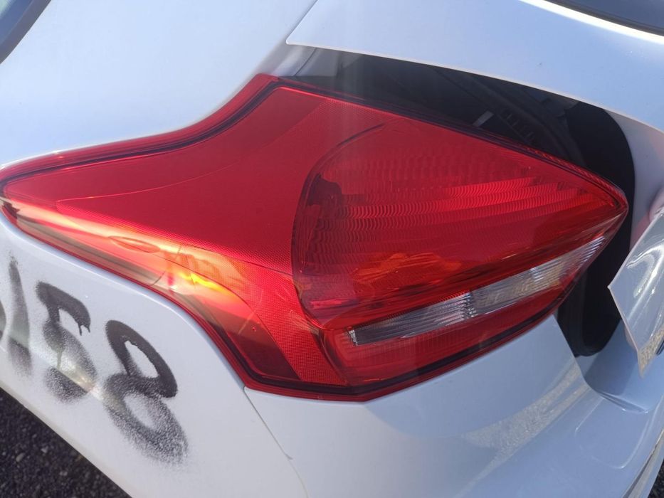 Farolim Traseiro Esquerdo Ford Focus Berlina Cew