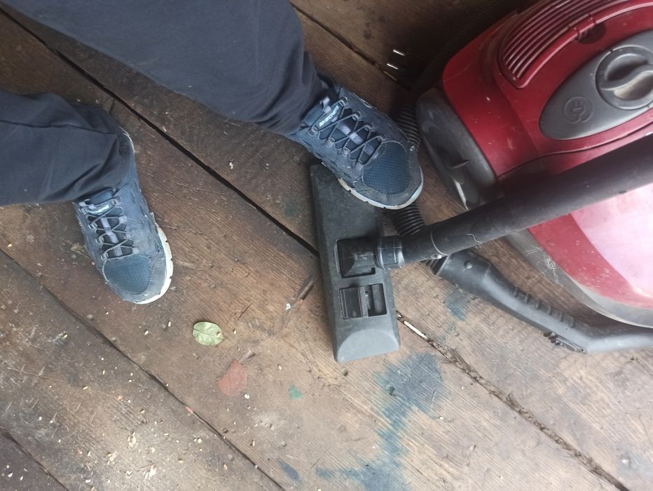 Пылесос LG storm Extra  1300W