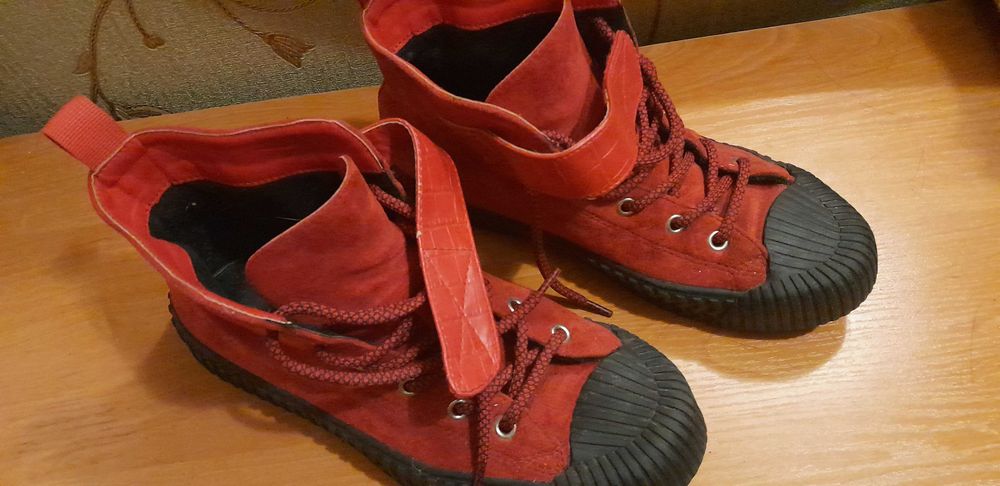 Buty sportowe czerwone