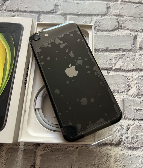 Новый iPhone SE 2020 64GB Black Neverlock