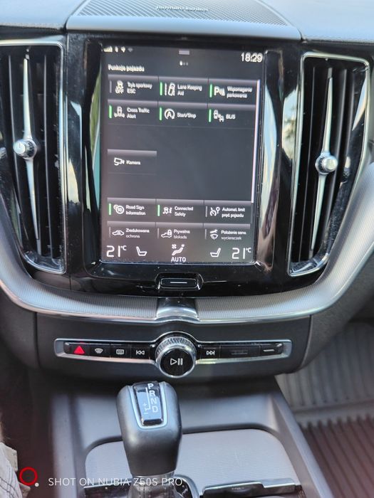 Volvo xc60 Inscription D4 190km Grey metallic