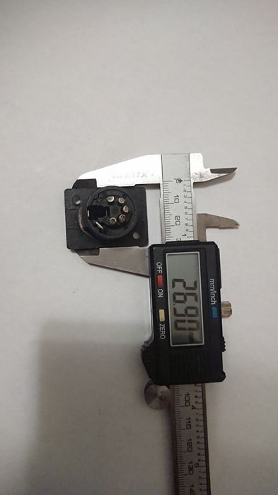 Продам 5Pin XLR разъём Neutrik NC5MP
