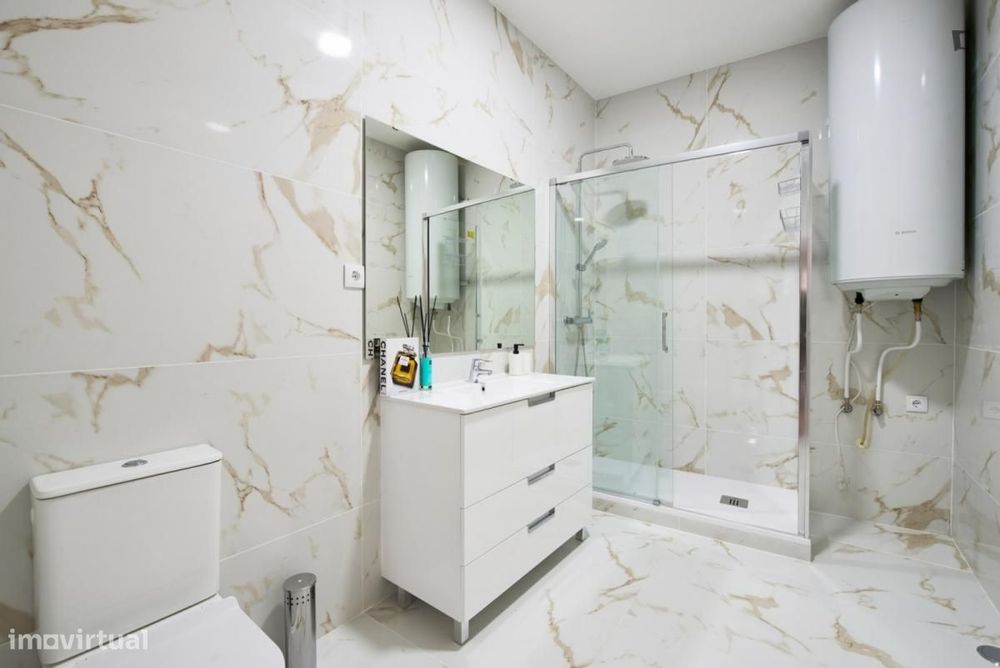 Quarto - localizado em Graça Lisbon