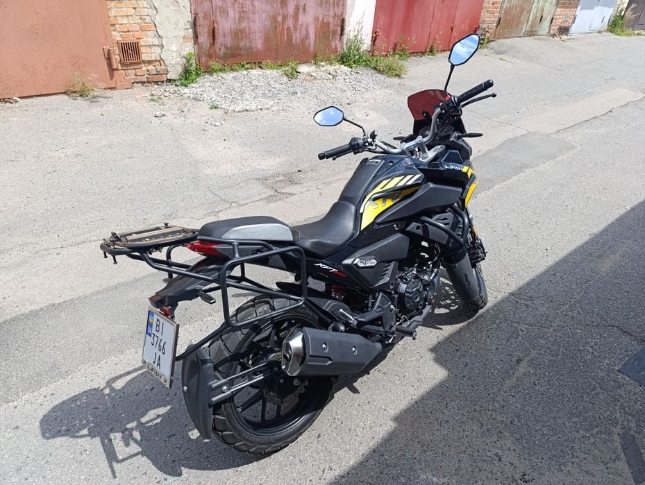 Продам мотоцикл Lifan KPT 200-4V
