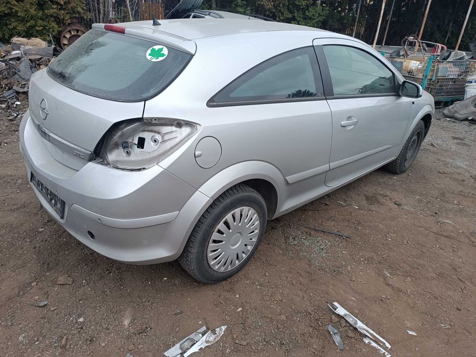 Opel Astra H na części
