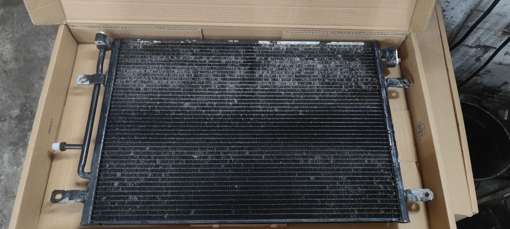 Радіатор кондиціонера audi a4b7