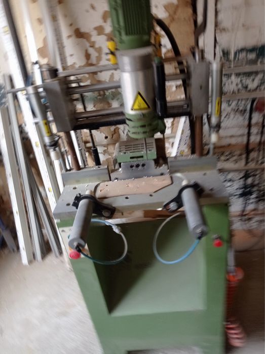 Обладнання (повний комплект) для виробництва пластикових вікон