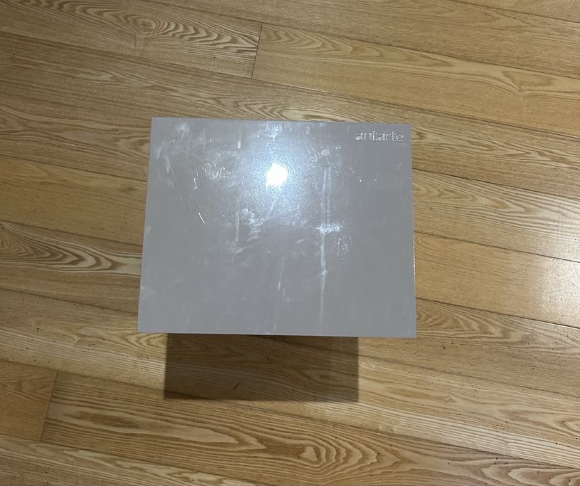 Consola Suspensa hall de entrada - Antarte