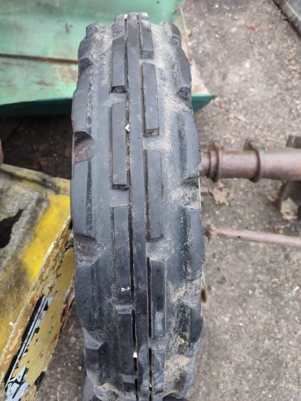 Oś  c360 zwolnice kompletna