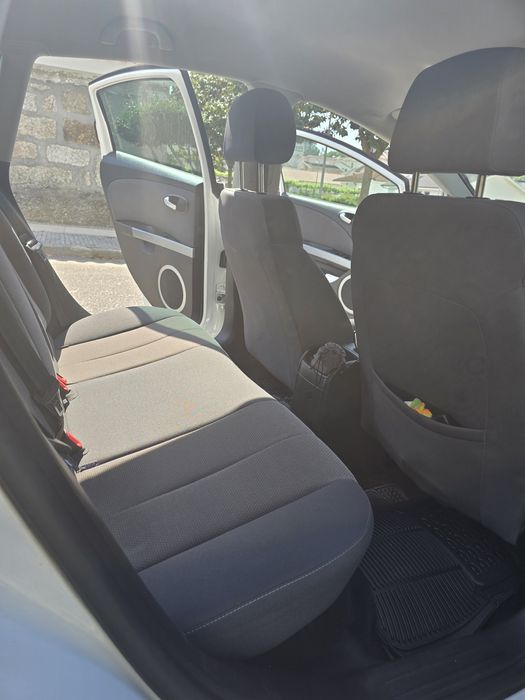 Seat Leon Ecomotive 1.6 TDI 105 CV  2012