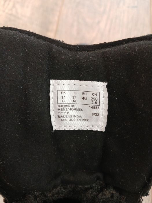 Ботінки Clarks р 45-46(30,5 см) ц 2900 гр нові.шкіра,хутро,Waterproof