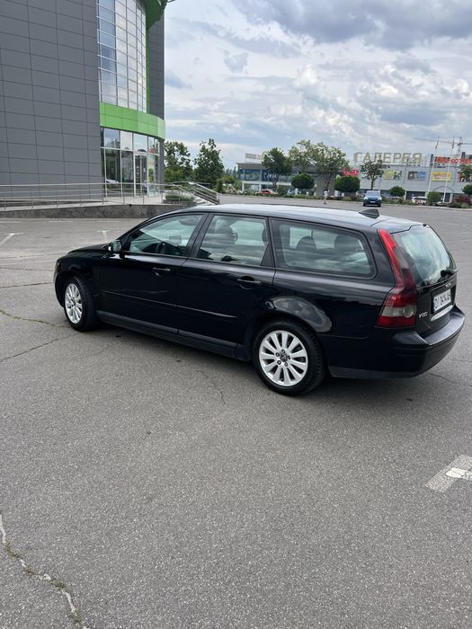 Продам Volvo v50 tdi