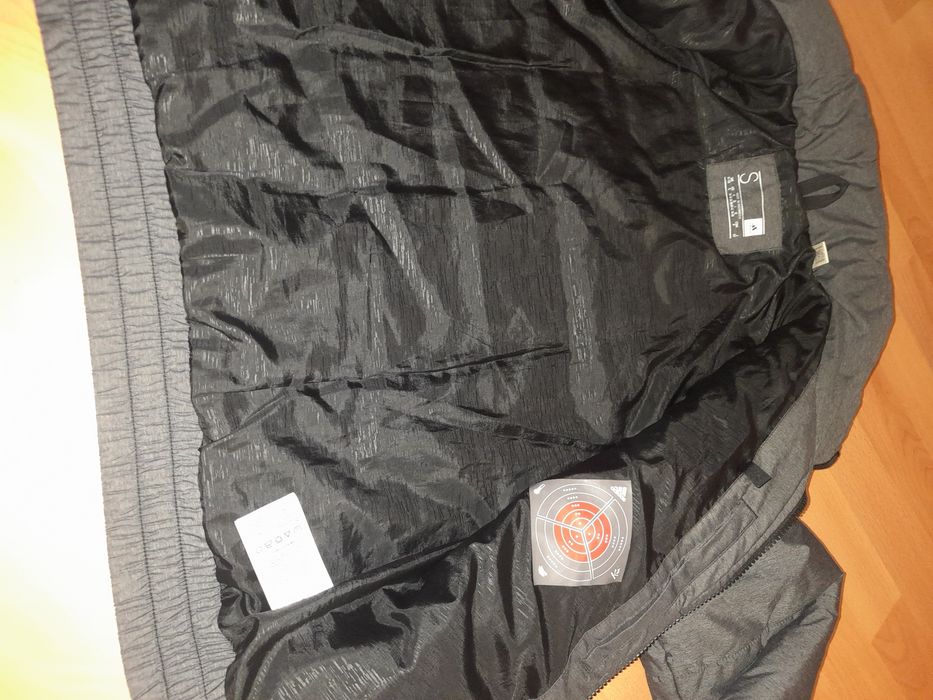 Жіноча куртка adidas