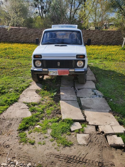 Продам НИВУ в гарному стані.