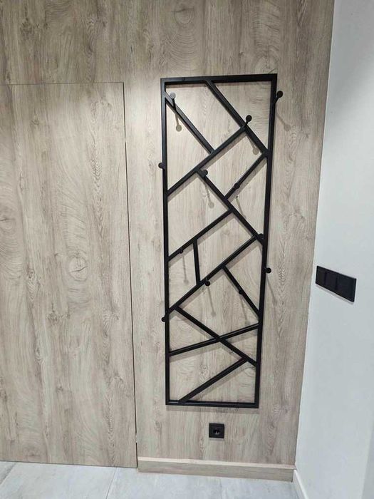 Metalowy wieszak LOFT na ubrania