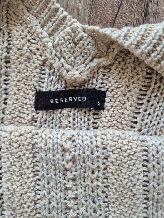 Reserved - beżowy sweterek r. S