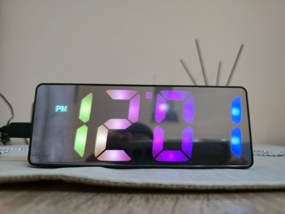 Цифровий електронний годинник