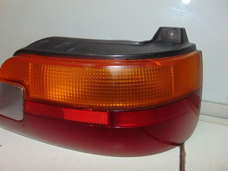 Toyota carina farolins
