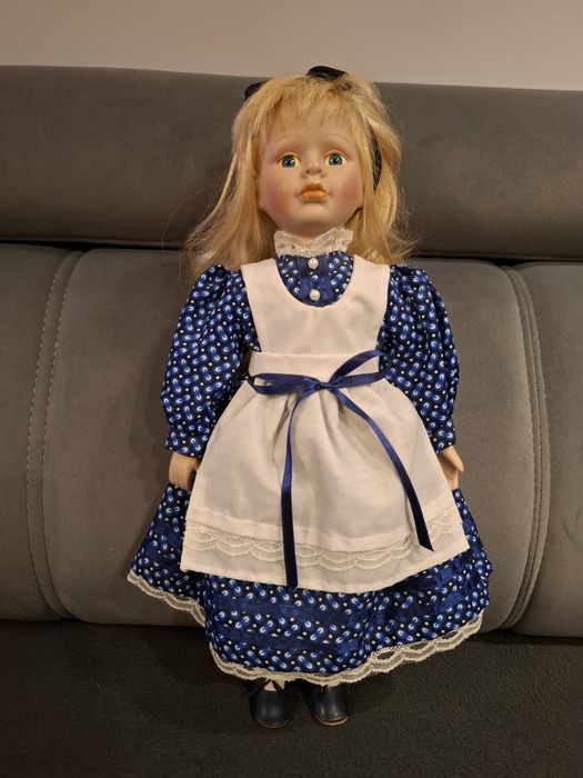 Lalka z porcelany