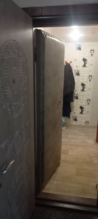 Продам 3к.кв.60м² 2/5 АО эл.мебель.2парковочных места.