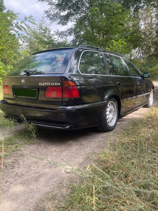 Продам БМВ Е39..