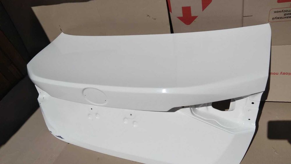 Кришка багажника Toyota Corolla  E210 від 2019.-рр 200 $ +380509478231