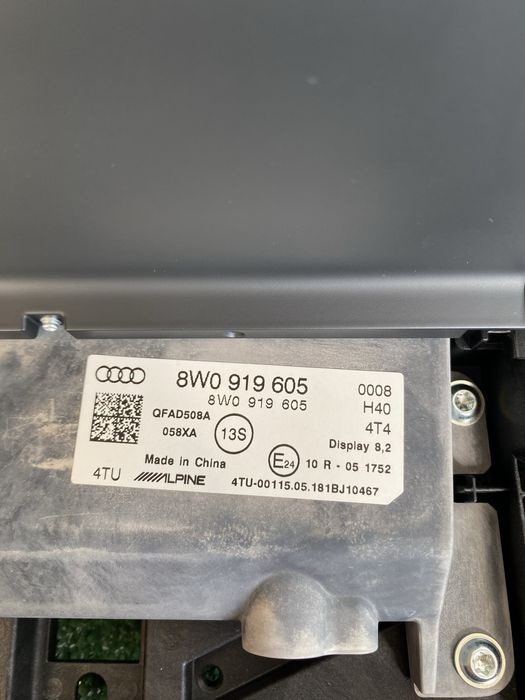 Audi A4 B9 приборна панель щиток монітор led cockpit mmi приборка