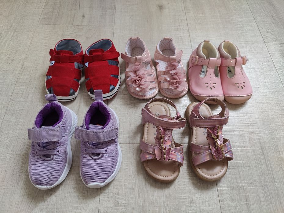 Босоніжки, кросівки на дівчинку 20-21 розмір 12-13см устілка