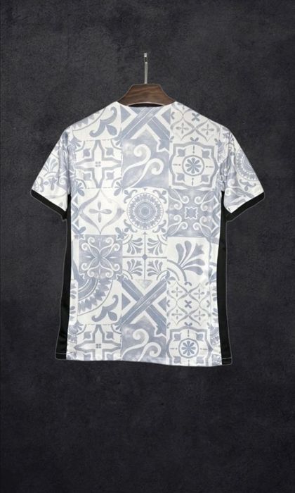 Camisola de Portugal & LV
